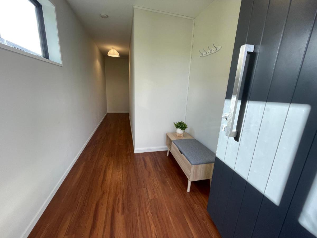 크라이스트처치 Quiet, New, Sunny Cnzhouse On Upstairs Near Cbd 아파트 외부 사진